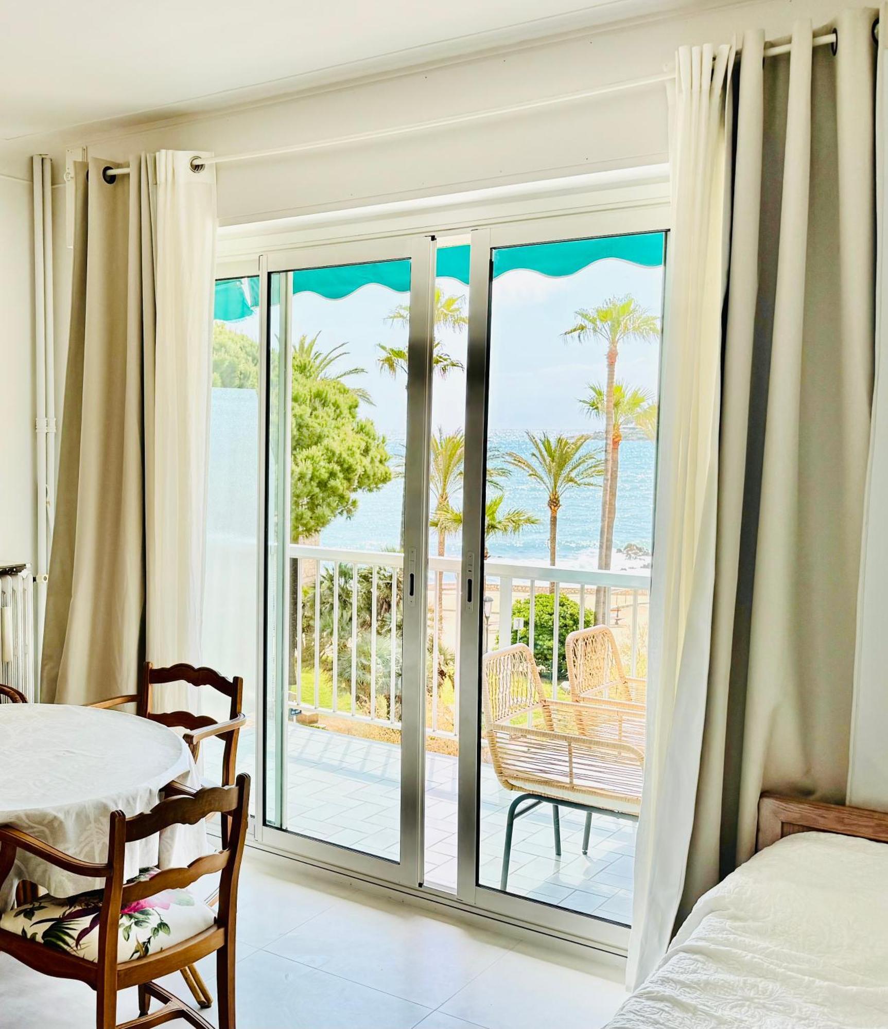 Cozy Studio, Sea View, Old Town, Near Beaches Antibes Exterior photo